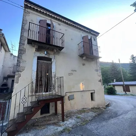 Cosy Stone house in San Benedetto Abruzzo Italy