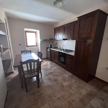 Casa vacanze Cosy Stone house in San Benedetto Abruzzo Italy San Benedetto in Perillis